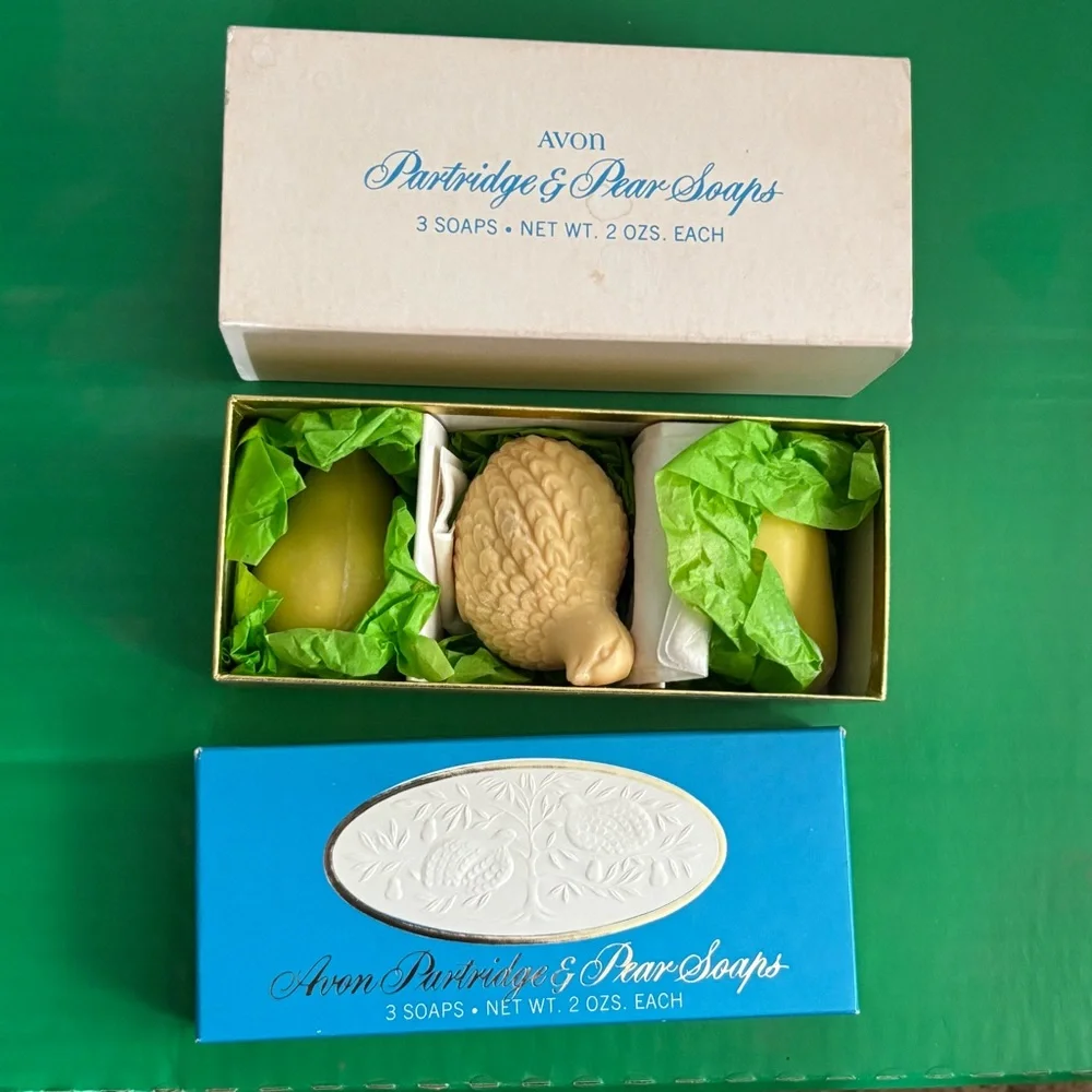 Vintage Avon Partridge & Pear Soap Set